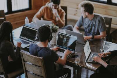 Експорт українських IT-послуг зріс за три квартали на 35% та склав $4,84 млрд — частка ІТ вже сягла 38% серед усього експорту послуг - itc.ua - Україна