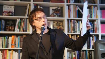 Дмитрий Воденников рассказал, как эпоха 90-х повлияла на его творчество - russian.rt.com