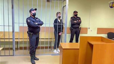 К пяти годам колонии-поселения приговорили девушку, которая сбила трех детей на пешеходном переходе - 1tv.ru