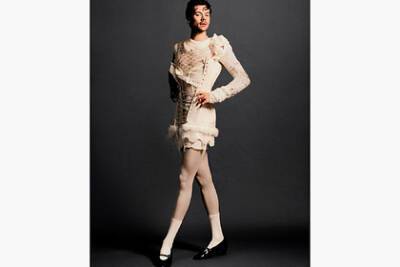 Гарри Стайлс - Jean Paul Gaultier - Гарри Стайлс вновь снялся в юбке для модного журнала - lenta.ru - Англия