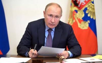 Владимир Путин - Богдан Безпалько - Политолог Безпалько назвал указ Путина о допуске товаров из ДНР и ЛНР шагом к фактическому признанию республик Россией - argumenti.ru - Россия - ДНР - ЛНР