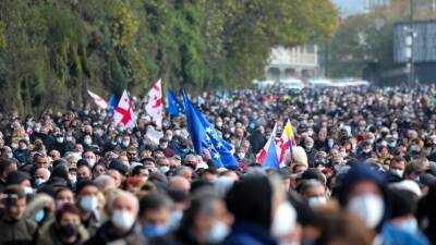 Михаил Саакашвили - В Тбилиси прошел многотысячный митинг сторонников Саакашвили - golos-ameriki.ru - Грузия - Тбилиси