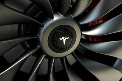 Илон Маск - На Tesla подали в суд из-за твита Маска - lenta.ru