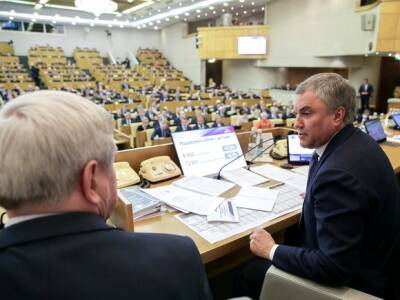 Вячеслав Володин - Геннадий Зюганов - КПРФ указала на «антиконституционность» отложенных Госдумой законов о QR-кодах - rosbalt.ru - Россия