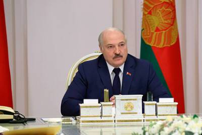 Ангела Меркель - Александр Лукашенко - Лукашенко заявил о введенной поляками в заблуждение Меркель - lenta.ru - Белоруссия - Германия - Польша