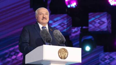 Ангела Меркель - Александр Лукашенко - Лукашенко заявил о предложенных Меркель путях решения миграционного кризиса - inforeactor.ru - Белоруссия - Германия - Польша - Минск - Брюссель