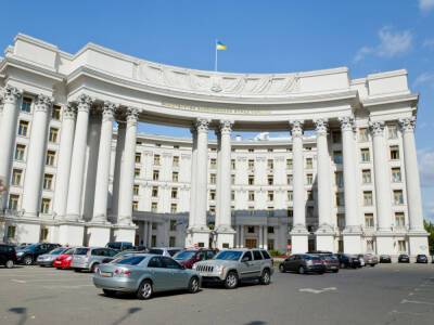 Владимир Зеленский - Владимир Путин - Ангела Меркель - Эммануэль Макрон - МИД Украины направило России ноту в связи с указом Путина о допуске в РФ товаров из ОРДЛО - gordonua.com - Россия - Украина - Крым - Луганская обл. - Германия - Франция - Донбасс - Донецкая обл.