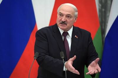 Владимир Путин - Александр Лукашенко - В сети заметили разницу сообщений Кремля и Минска о разговоре Путина и Лукашенко - lenta.ru - Россия - Белоруссия - Польша - Минск