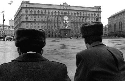 «Работа в конторе»: какие неписанные правила соблюдали сотрудники КГБ - Русская семерка - russian7.ru