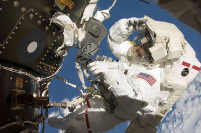 Томас Маршберн - Астронавты NASA выйдут в открытый космос в прямом эфире: когда и где смотреть - vchaspik.ua - Украина - Киев