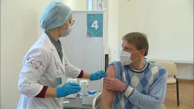Александр Гинцбург - Борьба с COVID-19: назальная вакцина, Pfizer в России и новые сертификаты - vesti.ru - Россия