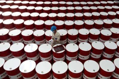 Фьючерсы на нефть WTI подешевели в ходе азиатских торгов - smartmoney.one - США - Reuters