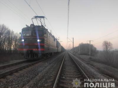 В Харьковской области поезд сбил человека. "Укрзалізниця" сообщила о задержке поездов - gordonua.com - Украина - Киев - Харьковская обл. - Харьков - Полтава