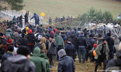 Полиция Польши зафиксировала свыше 160 попыток нелегалов пересечь границу, девять пограничников ранены - capital.ua - Украина - Белоруссия - Польша