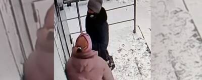В Новосибирске разыскивают подозреваемых в квартирной краже - runews24.ru - Россия - Новосибирск