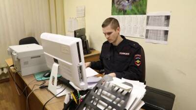 Двое полицейских спасли женщину из заточения в доме в Московском районе - vgoroden.ru - Россия - р-н. Московский