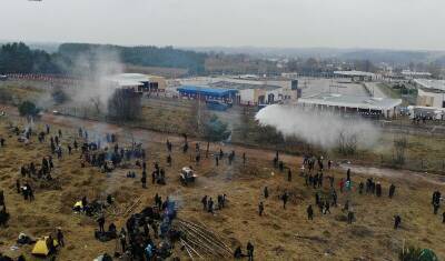 Девять польских пограничников пострадали в стычках с агрессивными нелегалами - newizv.ru - Белоруссия - Польша