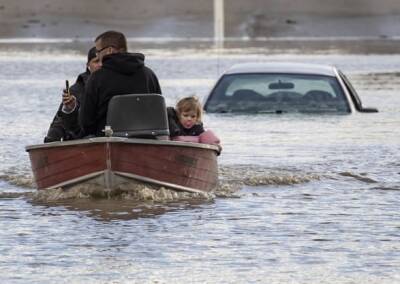 Sky News - Наводнения в Канаде и США: есть погибшая и пропавшие без вести - unn.com.ua - США - Украина - Киев - Канада - USA - штат Вашингтон