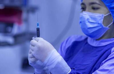 ВОЗ одобрила новую мертвую вакцину от коронавируса, которая показала высокую эффективность - lenta.ua - Украина - Индия