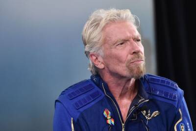 Ричард Брэнсон - Брэнсон снова продал свою долю у Virgin Galactic на 300 млн долларов - epravda.com.ua - Украина