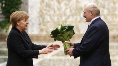 Ангела Меркель - Александр Лукашенко - Лукашенко и Меркель договорились о диалоге Белоруссии и ЕС по миграционному кризису - russian.rt.com - Белоруссия - Германия
