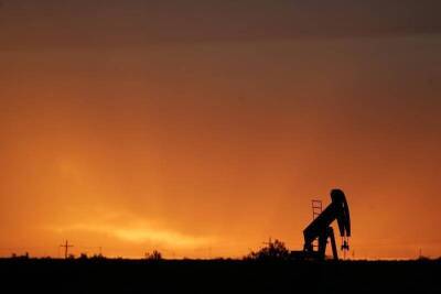 Фьючерсы на нефть WTI подешевели в ходе азиатских торгов - smartmoney.one - США - Reuters