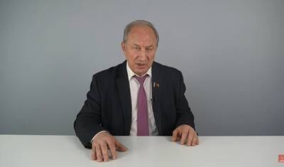 Валерий Рашкин - Депутат Госдумы Валерий Рашкин сознался в убийстве лося - newizv.ru - Саратовская обл.