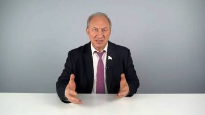 Валерий Рашкин - Рашкин в подробностях рассказал, как убивал лося - vesti.ru - Россия - Саратовская обл.