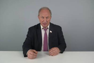 Валерий Рашкин - Рашкин заявил, что записал признание из-за требования снять с него неприкосновенность - mk.ru - Россия - Саратовская обл.