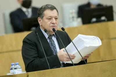Андрей Макаров - Эльвира Набиуллина - Макаров: расхождения в прогнозах Минэкономразвития и ЦБ стали очень серьёзными - pnp.ru - Россия