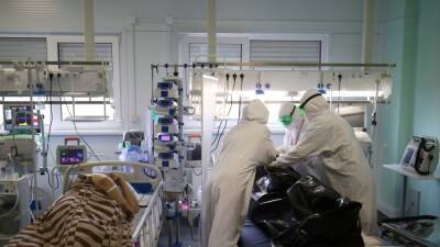 В России новый максимум смертей от COVID-19 за сутки - 1251 - svoboda.org - Москва - Россия - Крым