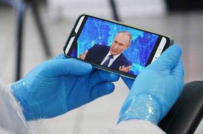 Владимир Путин - Дмитрий Песков - Владимир Путин сам сообщит о прохождении ревакцинации - tvc.ru - Россия