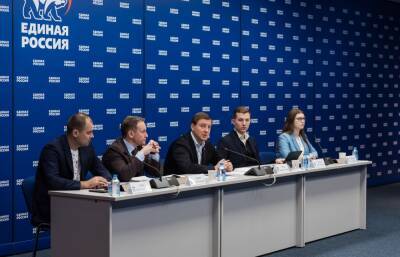 Андрей Турчак - Андрей Турчак: Волонтерские центры «Единой России» обработали почти два миллиона заявок от медиков и граждан - lipetskmedia.ru - Россия