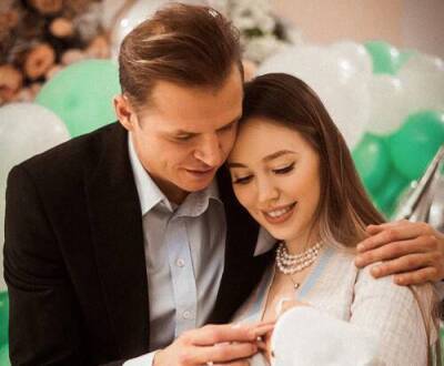 Дмитрий Тарасов - Анастасий Костенко - Дмитрий Тарасов: после родов нельзя, но у нас секс с Настей каждый день - skuke.net