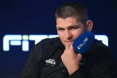 Хабиб Нурмагомедов - Нурмагомедов посоветовал президенту UFC подписать блогера Хасбика в тяжелый вес - lenta.ru - Россия - Абу-Даби