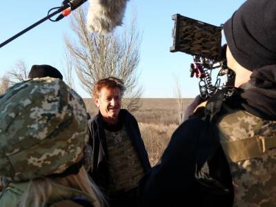 Шон Пенн - Шон Пенн планирует снять документальный фильм об Украине, кинорежиссер встретился с украинскими военными в зоне ООС - gordonua.com - Украина - Мариуполь