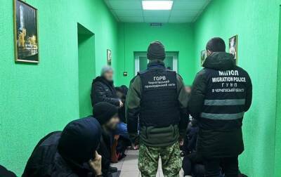Украинские пограничники задержали 15 мигрантов из Беларуси - korrespondent.net - Украина - Белоруссия - Минск - Черниговская обл.
