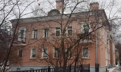 В Санкт-Петербурге жилой дом выставили на продажу вместе с жильцами - og.ru - Санкт-Петербург
