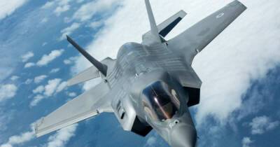 queen Elizabeth - Великобритания обратилась к США, чтобы поднять обломки утонувшего F-35 - ren.tv - Россия - США - Англия - Египет - Лондон - Великобритания