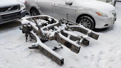 В Новосибирске угнанный Land Cruiser Prado нашли разобранным на запчасти - sib.fm - Россия - Новосибирск - Новосибирская обл. - район Железнодорожный, Новосибирск