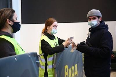 Челябинский минэконом заявил, что еще рано говорить об отмене QR-кодов - znak.com - Челябинская обл.