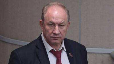 Валерий Рашкин - Наталия Елисеева - Политолог заявила об угрозе для КПРФ из-за инцидента с охотой Рашкина - iz.ru - Россия - Израиль