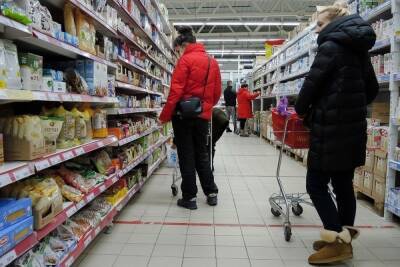 В Щелково покупатель супермаркета избил женщину за отказ подвинуть тележку - mk.ru