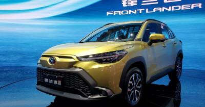 Младший брат RAV4: живые фото и подробности нового кроссовера Toyota - focus.ua - Украина - Гуанчжоу