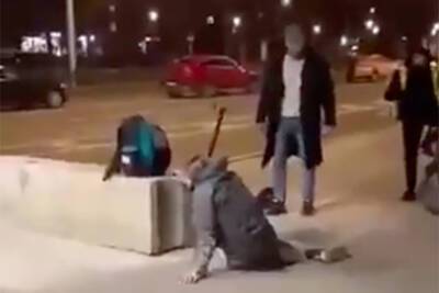 Стала известна причина избиения уроженцем Таджикистана парня и девушки в Москве - lenta.ru - Москва - респ. Дагестан - Таджикистан