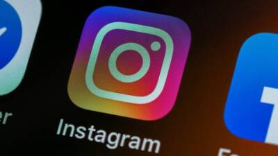 Павел Дуров - Пользователи Facebook и Instagram пожаловались на сбои в работе - vm.ru - Россия - США - Англия - Франция - Голландия