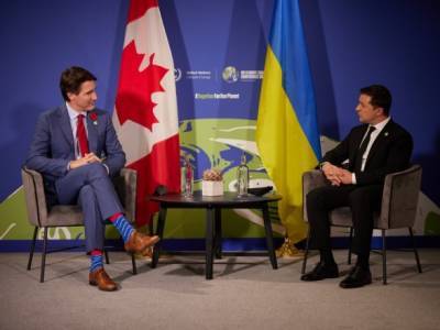 Владимир Зеленский - Джастин Трюдо - Зеленский пригласил Трюдо в Украину и обговорил упрощение поездок украинцев в Канаду - unn.com.ua - Украина - Киев - Канада