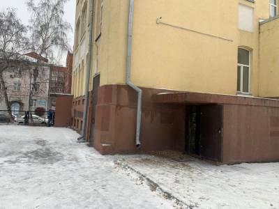 В Новосибирске умер один из трех провалившихся в кипяток рабочих - runews24.ru - Новосибирск