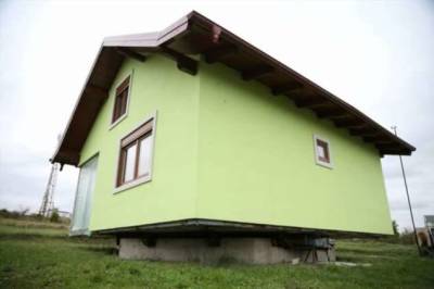 Новатор-самоучка построил вращающийся дом, чтобы разнообразить виды из окна - skuke.net - Босния и Герцеговина