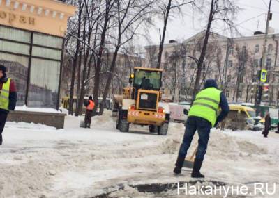 Коммунальщики за сутки рассыпали 166 тонн противогололёдных материалов по улицам Екатеринбурга - nakanune.ru - Екатеринбург
